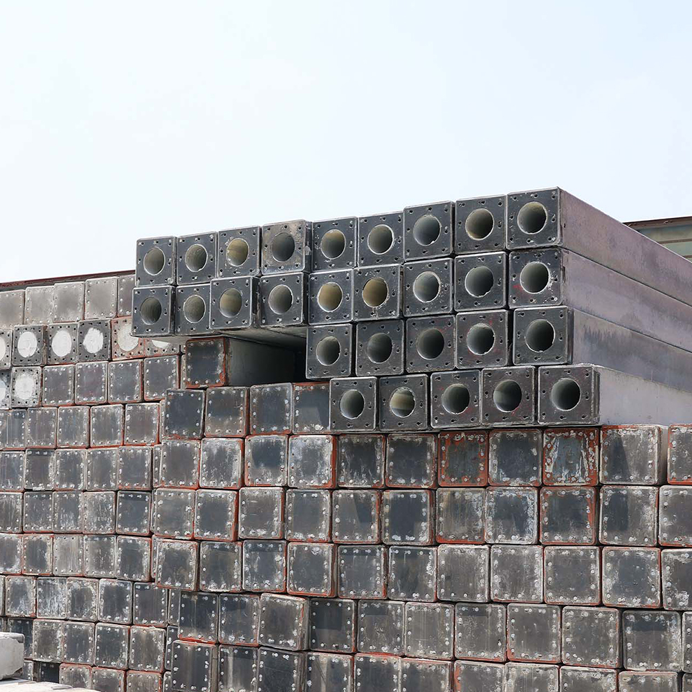 Precast concretum solidum quadratum strues